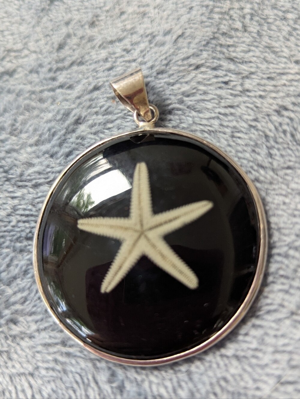 Starfish Resin Pendant Necklace in Black